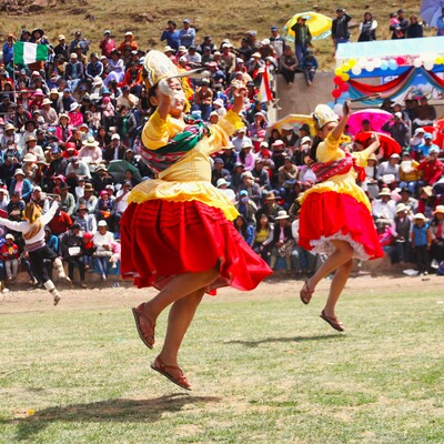 XI Festival de danzas turístico Puyas de Raymondi y VI Fiesta Internacional de la Vicuña