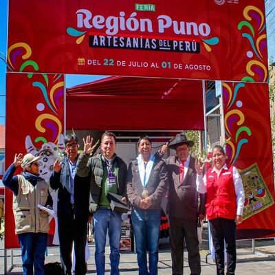 Feria Artesanías del Perú en Puno