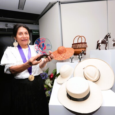 Premiación "Premio Mujer Artesana" 2024