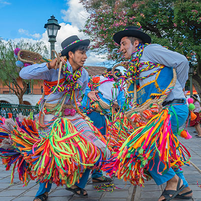 El Carnaval Ayacuchano: una explosión de tradición, color y folklore