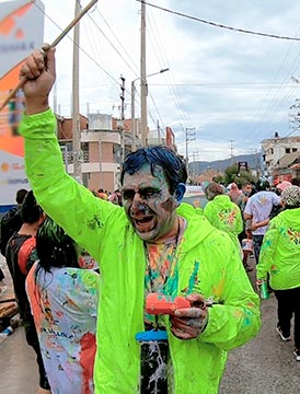 Fiesta, Tradición y Alegría: El Paquete de Carnaval