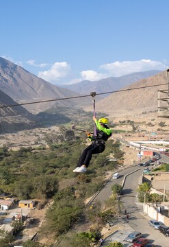 En CANOPYQUIVES la adrenalina te hace sentir vivo